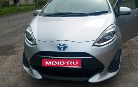Toyota Aqua I, 2018 год, 1 550 000 рублей, 2 фотография