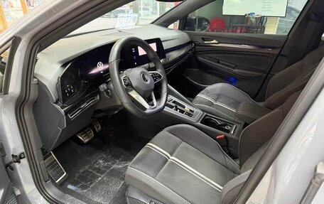 Volkswagen Golf VIII, 2022 год, 2 100 999 рублей, 7 фотография