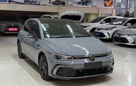 Volkswagen Golf VIII, 2022 год, 2 100 999 рублей, 3 фотография