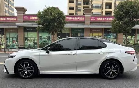 Toyota Camry, 2022 год, 2 300 999 рублей, 7 фотография