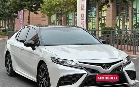 Toyota Camry, 2022 год, 2 300 999 рублей, 3 фотография