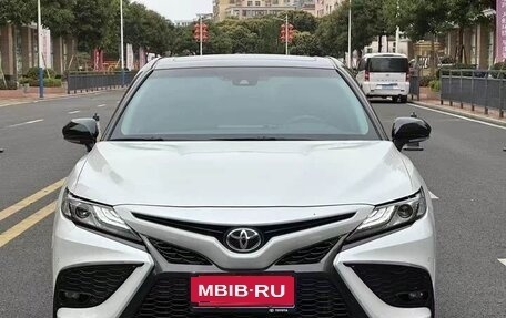 Toyota Camry, 2022 год, 2 300 999 рублей, 2 фотография