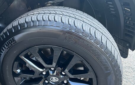 Toyota Land Cruiser Prado 150 рестайлинг 2, 2020 год, 4 420 000 рублей, 4 фотография