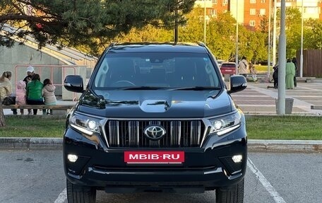 Toyota Land Cruiser Prado 150 рестайлинг 2, 2020 год, 4 420 000 рублей, 2 фотография