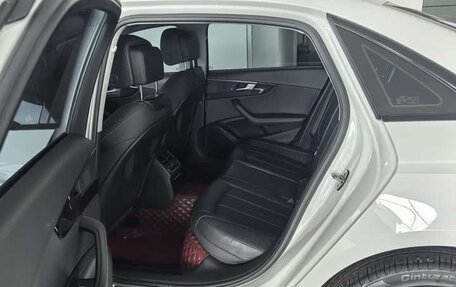 Audi A4, 2022 год, 2 900 000 рублей, 7 фотография
