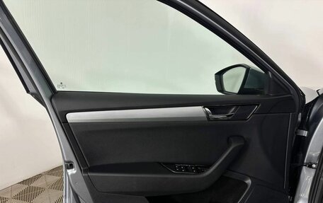 Skoda Superb III рестайлинг, 2017 год, 2 300 000 рублей, 8 фотография