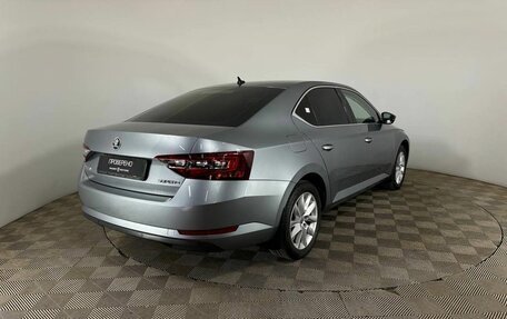 Skoda Superb III рестайлинг, 2017 год, 2 300 000 рублей, 6 фотография