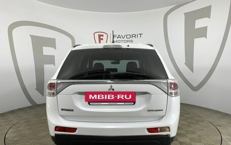 Mitsubishi Outlander III рестайлинг 3, 2012 год, 1 350 000 рублей, 3 фотография