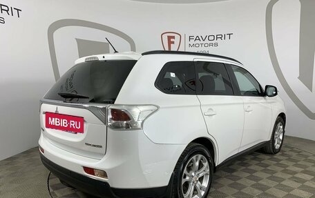 Mitsubishi Outlander III рестайлинг 3, 2012 год, 1 350 000 рублей, 6 фотография