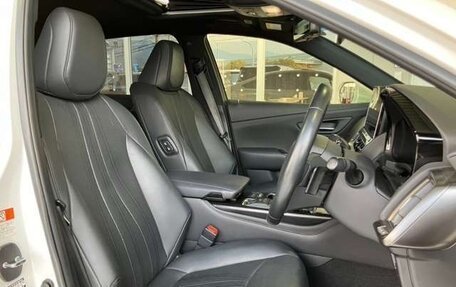 Toyota Crown, 2021 год, 2 410 000 рублей, 15 фотография