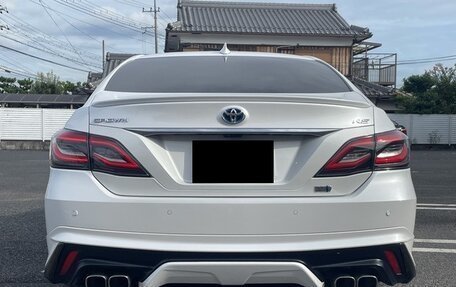 Toyota Crown, 2021 год, 2 410 000 рублей, 13 фотография