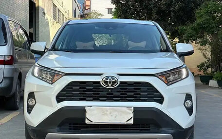 Toyota RAV4, 2022 год, 3 100 999 рублей, 2 фотография