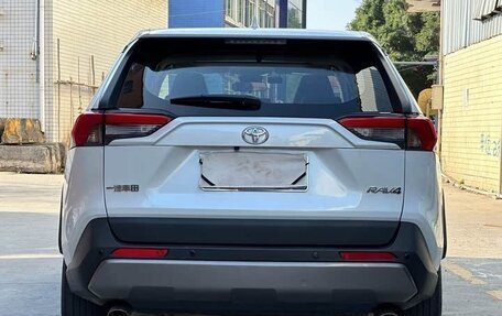 Toyota RAV4, 2022 год, 3 100 999 рублей, 5 фотография