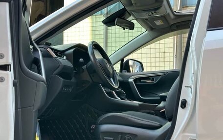 Toyota RAV4, 2022 год, 3 100 999 рублей, 6 фотография