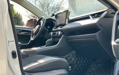 Toyota RAV4, 2022 год, 3 100 999 рублей, 9 фотография