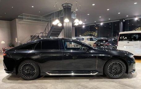 Toyota Crown, 2022 год, 5 600 999 рублей, 6 фотография