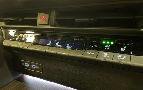 Toyota Crown, 2022 год, 5 600 999 рублей, 15 фотография