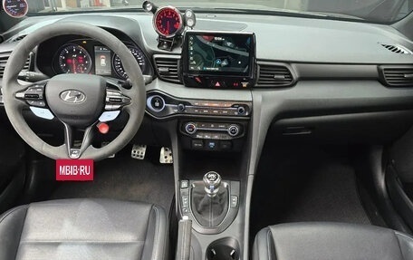 Hyundai Veloster II, 2021 год, 1 600 006 рублей, 6 фотография