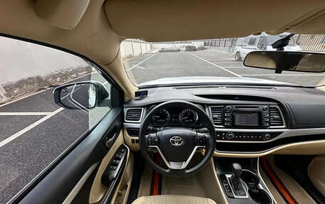 Toyota Highlander III, 2021 год, 2 650 000 рублей, 4 фотография