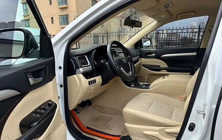 Toyota Highlander III, 2021 год, 2 650 000 рублей, 9 фотография
