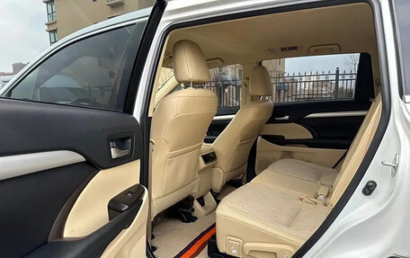 Toyota Highlander III, 2021 год, 2 650 000 рублей, 10 фотография