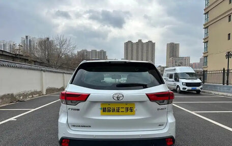 Toyota Highlander III, 2021 год, 2 650 000 рублей, 17 фотография