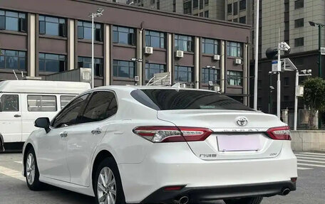 Toyota Camry, 2021 год, 1 980 000 рублей, 9 фотография