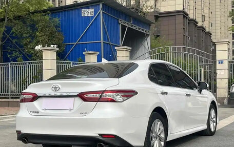 Toyota Camry, 2021 год, 1 980 000 рублей, 8 фотография