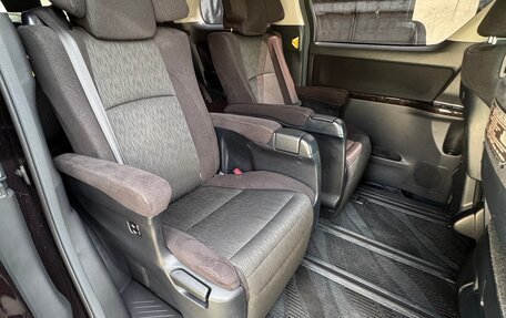 Toyota Vellfire I, 2012 год, 2 750 000 рублей, 21 фотография