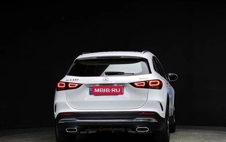 Mercedes-Benz GLA, 2021 год, 2 710 600 рублей, 3 фотография