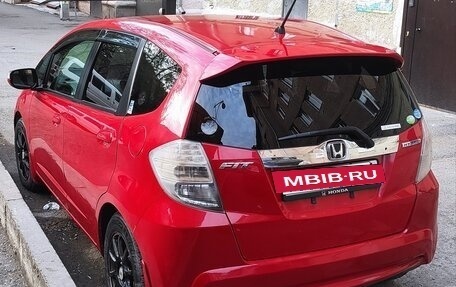 Honda Fit III, 2010 год, 750 000 рублей, 4 фотография