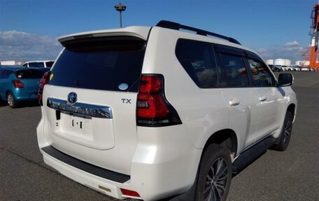 Toyota Land Cruiser Prado 150 рестайлинг 2, 2019 год, 3 920 000 рублей, 6 фотография