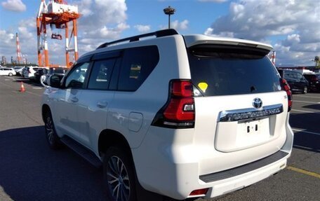 Toyota Land Cruiser Prado 150 рестайлинг 2, 2019 год, 3 920 000 рублей, 7 фотография