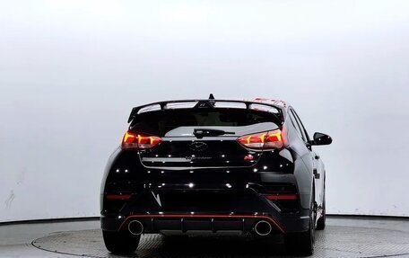 Hyundai Veloster II, 2021 год, 2 143 000 рублей, 4 фотография