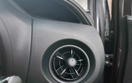 Toyota Vitz, 2018 год, 950 000 рублей, 10 фотография