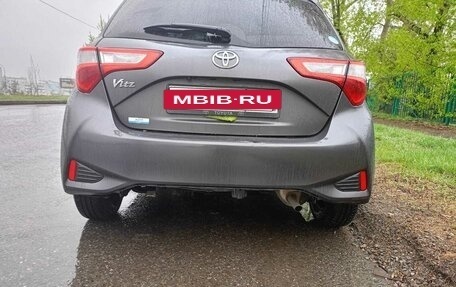 Toyota Vitz, 2018 год, 950 000 рублей, 3 фотография