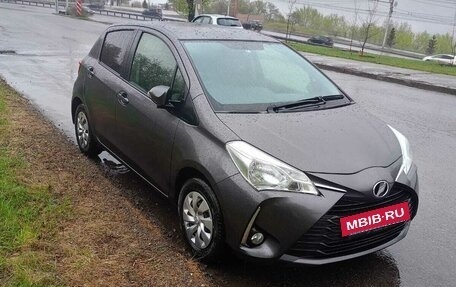 Toyota Vitz, 2018 год, 950 000 рублей, 15 фотография