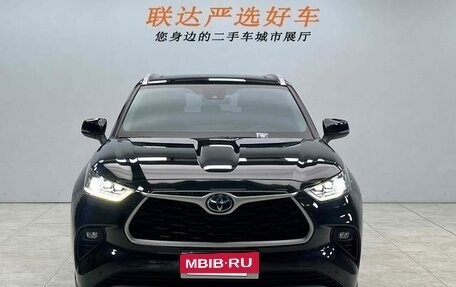 Toyota Highlander, 2021 год, 3 396 443 рублей, 2 фотография