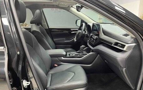 Toyota Highlander, 2021 год, 3 396 443 рублей, 5 фотография