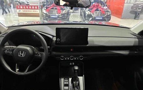Honda CR-V, 2024 год, 2 800 000 рублей, 13 фотография