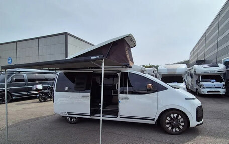 Hyundai Staria, 2022 год, 4 550 855 рублей, 3 фотография
