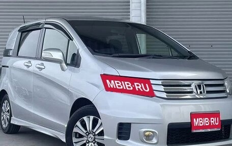 Honda Freed I, 2016 год, 859 000 рублей, 1 фотография
