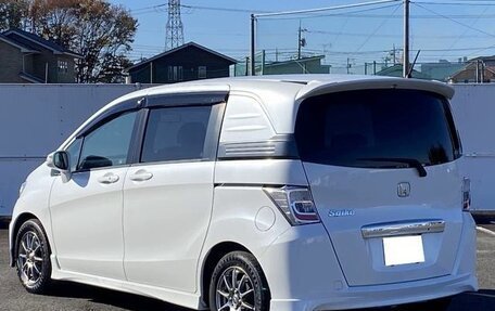 Honda Freed I, 2016 год, 869 000 рублей, 3 фотография