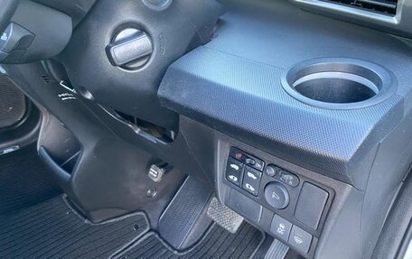 Honda Freed I, 2016 год, 869 000 рублей, 14 фотография