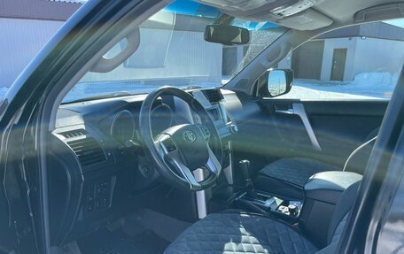 Toyota Land Cruiser Prado 150 рестайлинг 2, 2011 год, 2 800 000 рублей, 9 фотография