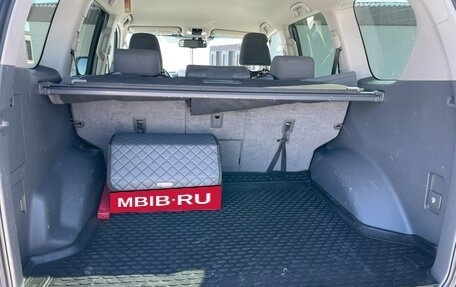 Toyota Land Cruiser Prado 150 рестайлинг 2, 2011 год, 2 800 000 рублей, 11 фотография