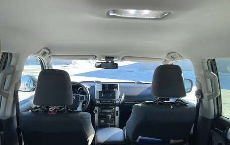 Toyota Land Cruiser Prado 150 рестайлинг 2, 2011 год, 2 800 000 рублей, 17 фотография