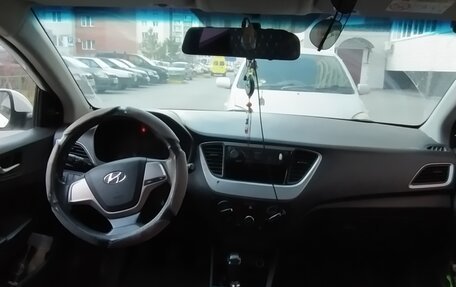 Hyundai Solaris II рестайлинг, 2018 год, 1 100 000 рублей, 6 фотография