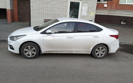 Hyundai Solaris II рестайлинг, 2018 год, 1 100 000 рублей, 5 фотография