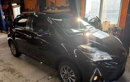 Toyota Vitz, 2020 год, 1 083 000 рублей, 2 фотография